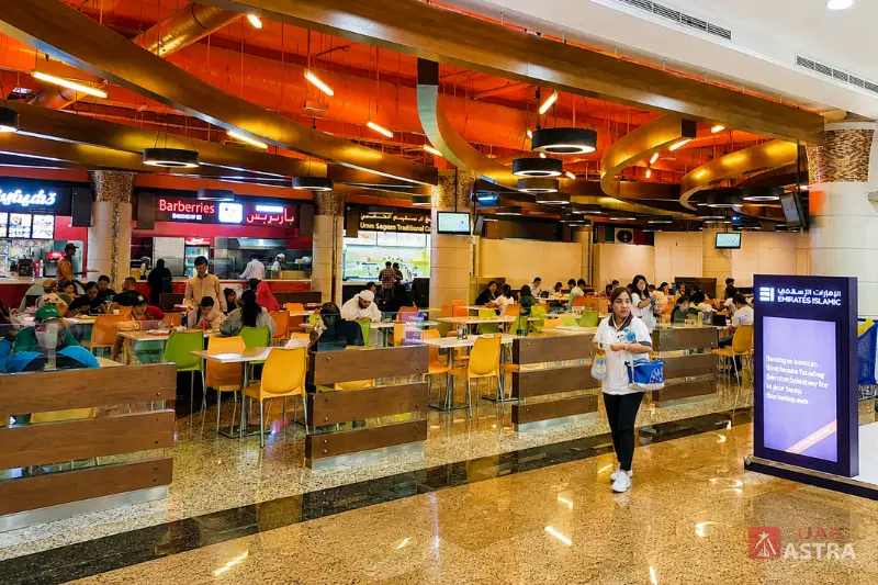 Etihad Mall Dubai food court with restaurants and cafés